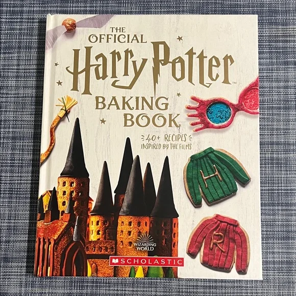 Scholastic Harry Potter Baking Book - Red, Green, Black - Picture 1 of 4